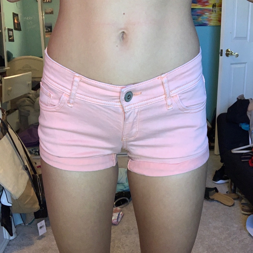 Hollister low rise short short salmon size 1